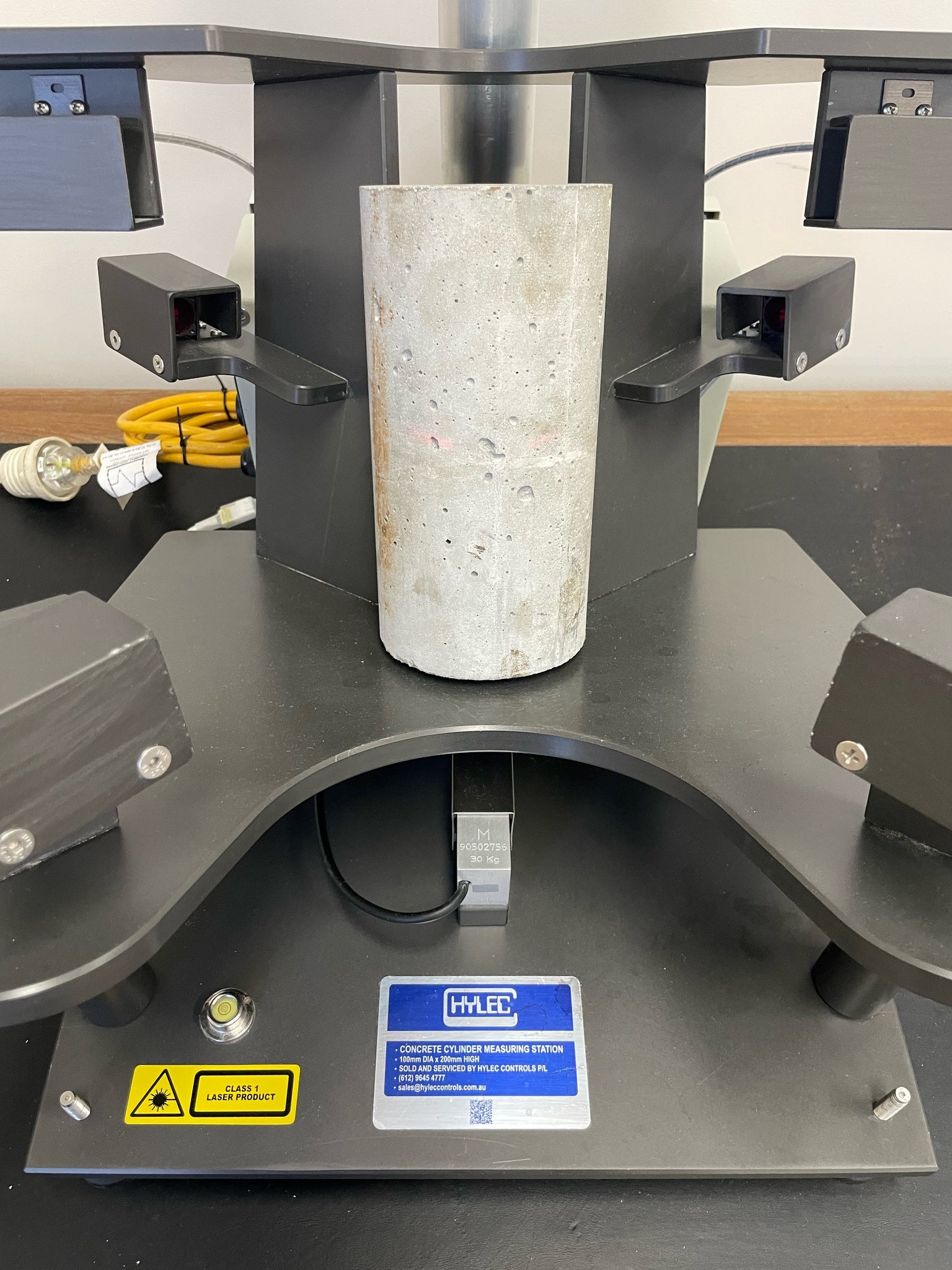 Qestlab NEW Hylec Concrete Test Cylinder Measuring Station