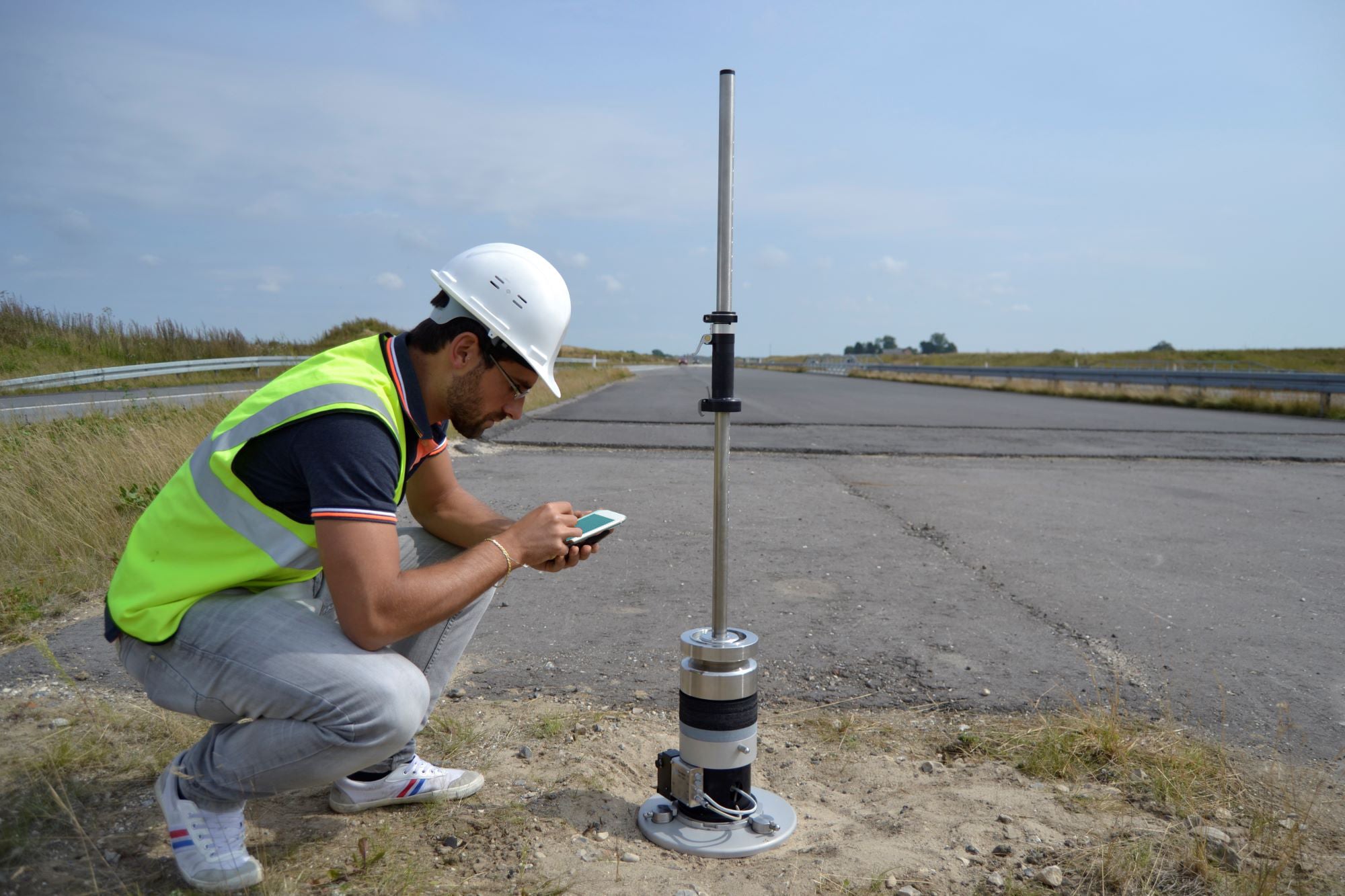 Light Weight Deflectometer | Hylec Controls